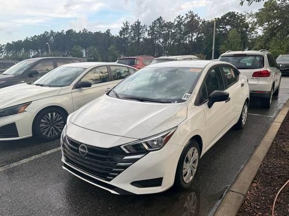 NISSAN VERSA 2024 3N1CN8DV5RL895961 image