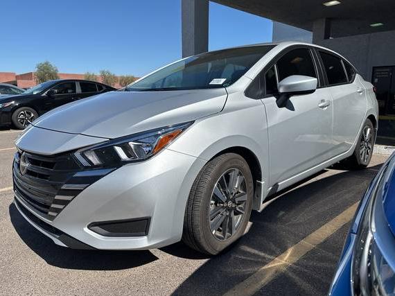 NISSAN VERSA 2024 3N1CN8EV2RL918031 image