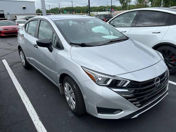 NISSAN VERSA 2024 3N1CN8DV2RL863842 image