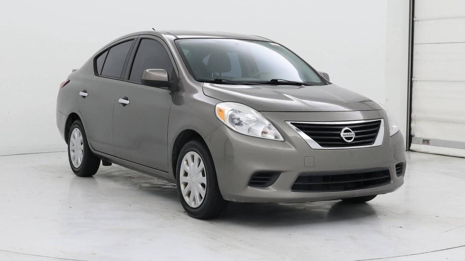 NISSAN VERSA 2013 3N1CN7AP7DL886347 image