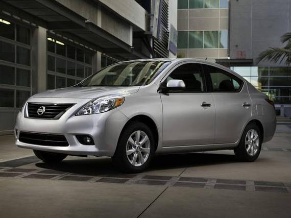 NISSAN VERSA 2013 3N1CN7AP1DL819453 image