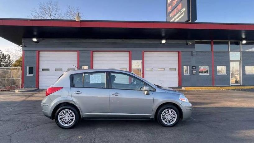 NISSAN VERSA 2010 3N1BC1CP8AL411572 image