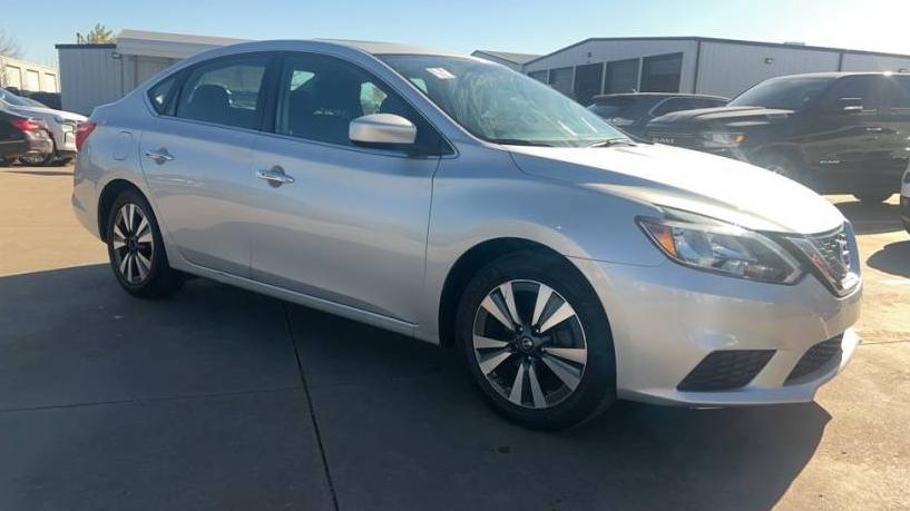 NISSAN SENTRA 2019 3N1AB7AP2KY262651 image