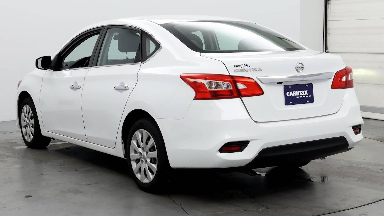 NISSAN SENTRA 2018 3N1AB7AP2JY307022 image