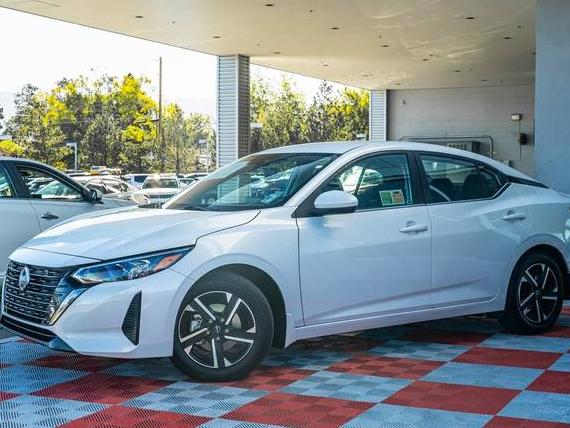 NISSAN SENTRA 2024 3N1AB8CV1RY360422 image