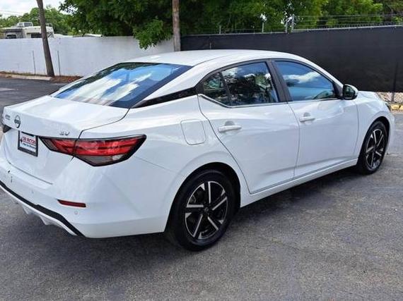NISSAN SENTRA 2024 3N1AB8CV7RY226188 image