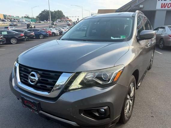 NISSAN PATHFINDER 2017 5N1DR2MM7HC666472 image