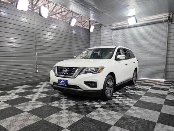 NISSAN PATHFINDER 2017 5N1DR2MM7HC694966 image NISSAN PATHFINDER 2017 5N1DR2MM7HC694966 image