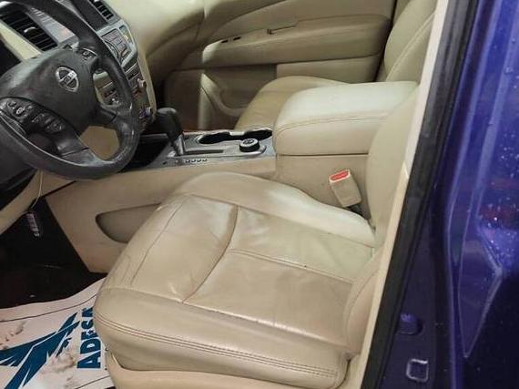 NISSAN PATHFINDER 2017 5N1DR2MM6HC689628 image