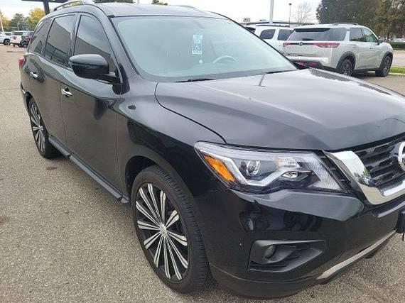 NISSAN PATHFINDER 2017 5N1DR2MM1HC635850 image