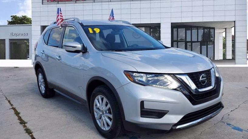 NISSAN ROGUE 2019 5N1AT2MT1KC813260 image