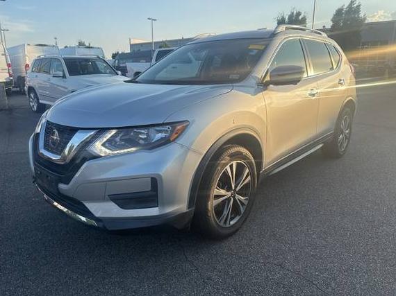 NISSAN ROGUE 2019 5N1AT2MV6KC812946 image