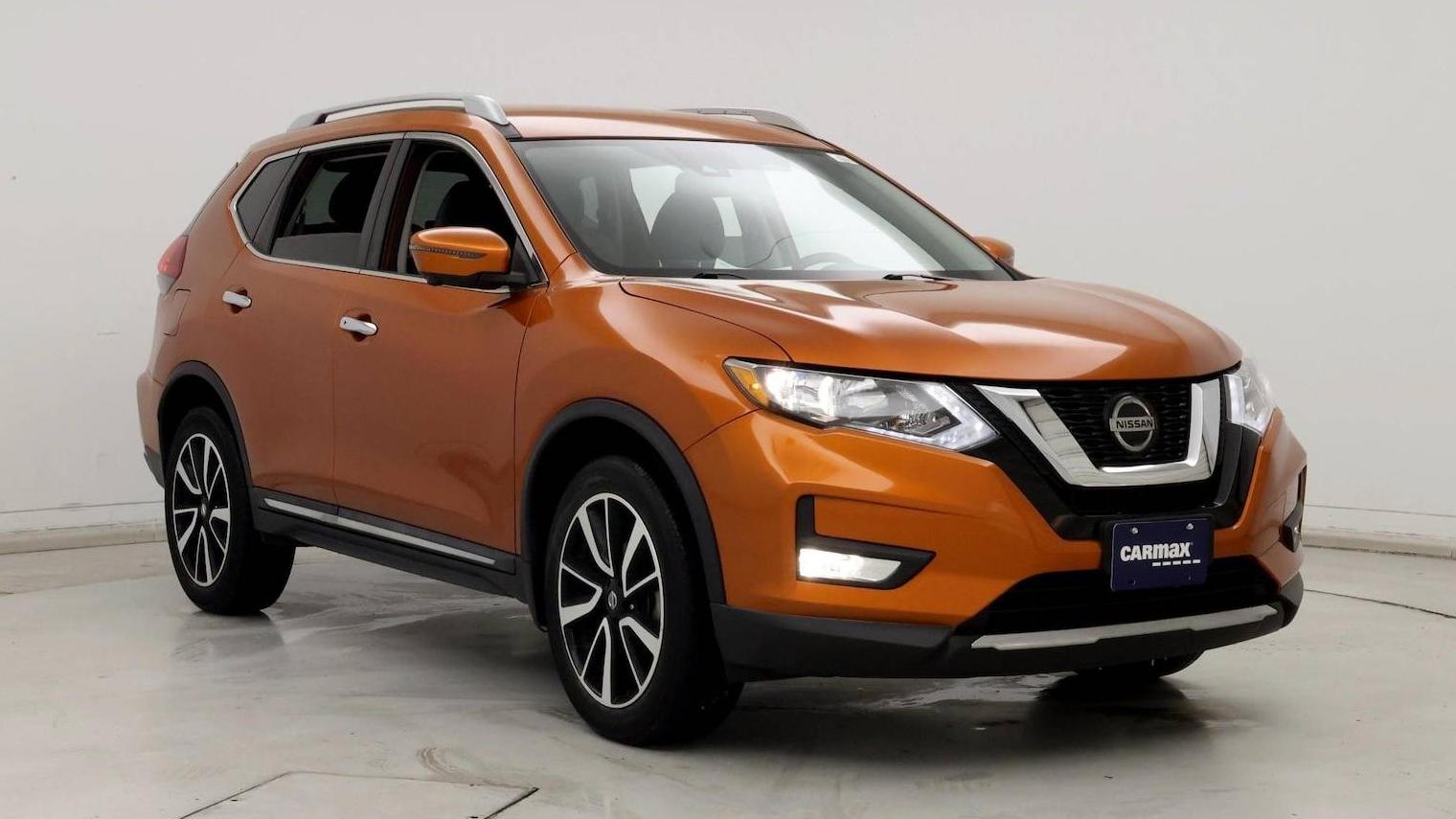 NISSAN ROGUE 2019 5N1AT2MV4KC747062 image