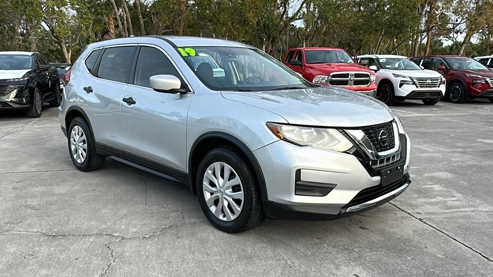 NISSAN ROGUE 2019 5N1AT2MT4KC718790 image