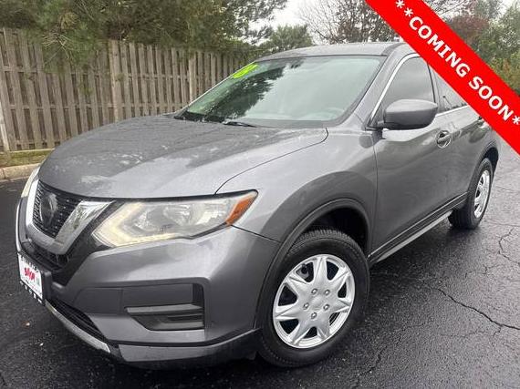 NISSAN ROGUE 2018 5N1AT2MVXJC769811 image