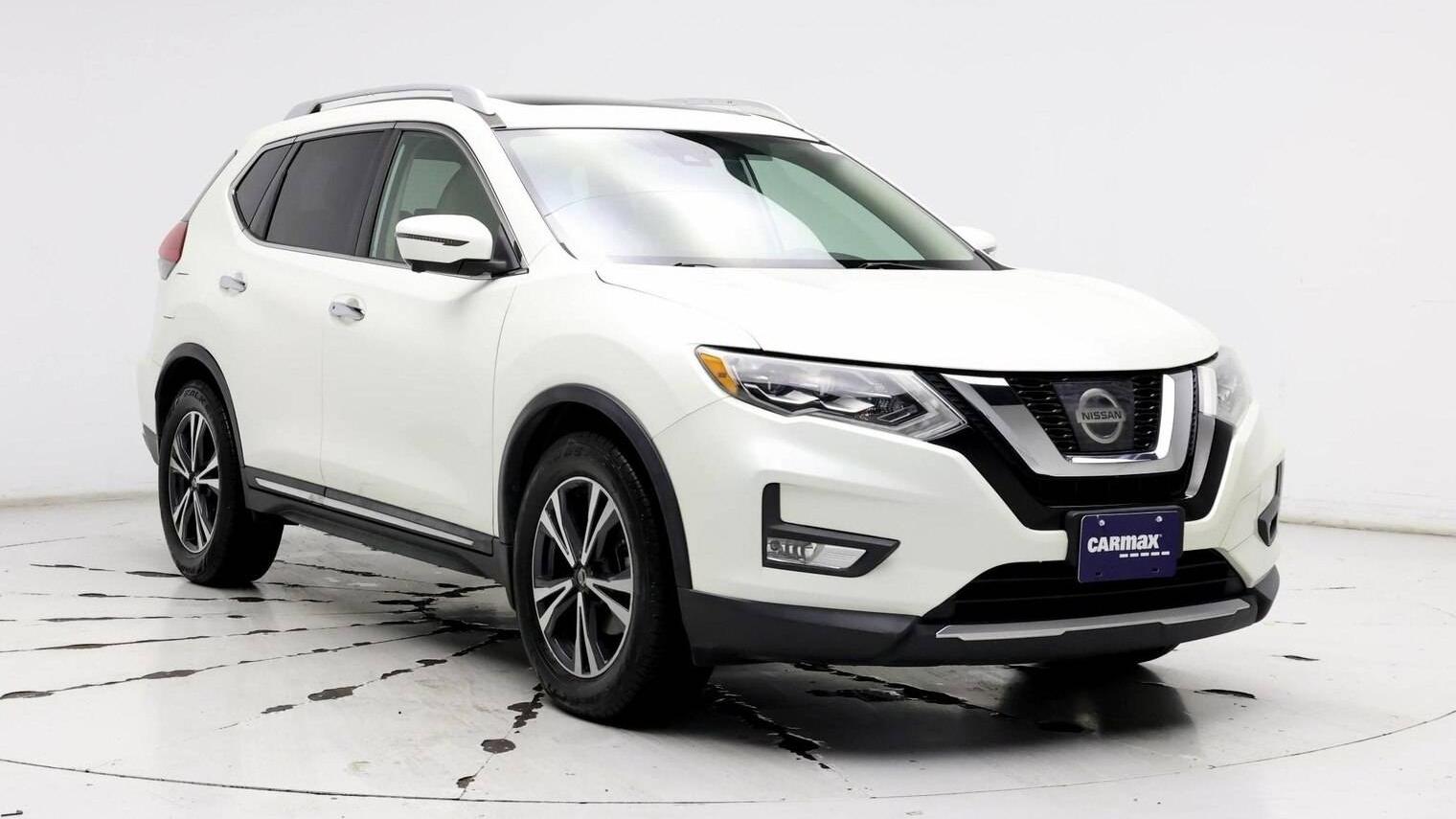 NISSAN ROGUE 2017 5N1AT2MT0HC846498 image