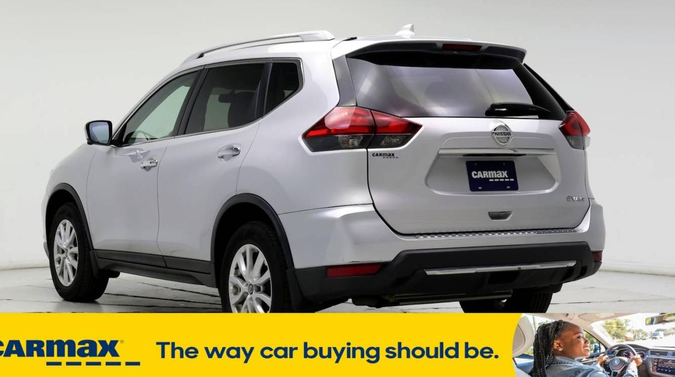 NISSAN ROGUE 2017 5N1AT2MV0HC746077 image