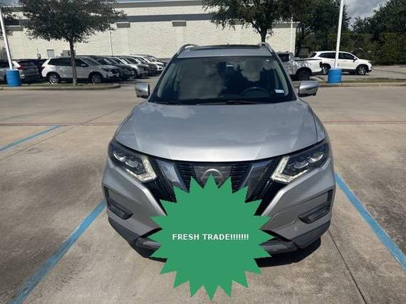 NISSAN ROGUE 2017 5N1AT2MT1HC877680 image