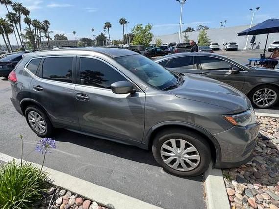 NISSAN ROGUE 2017 JN8AT2MT8HW382125 image