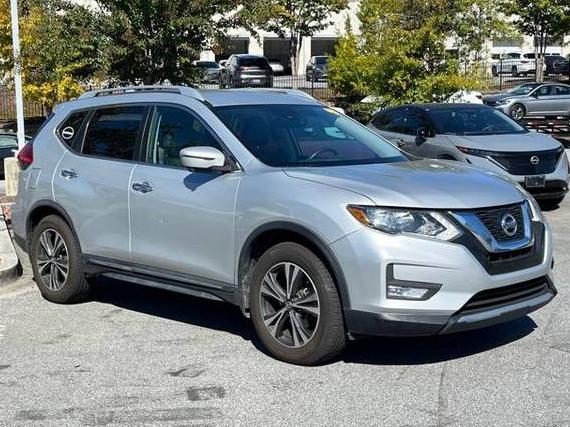 NISSAN ROGUE 2017 JN8AT2MT5HW150016 image