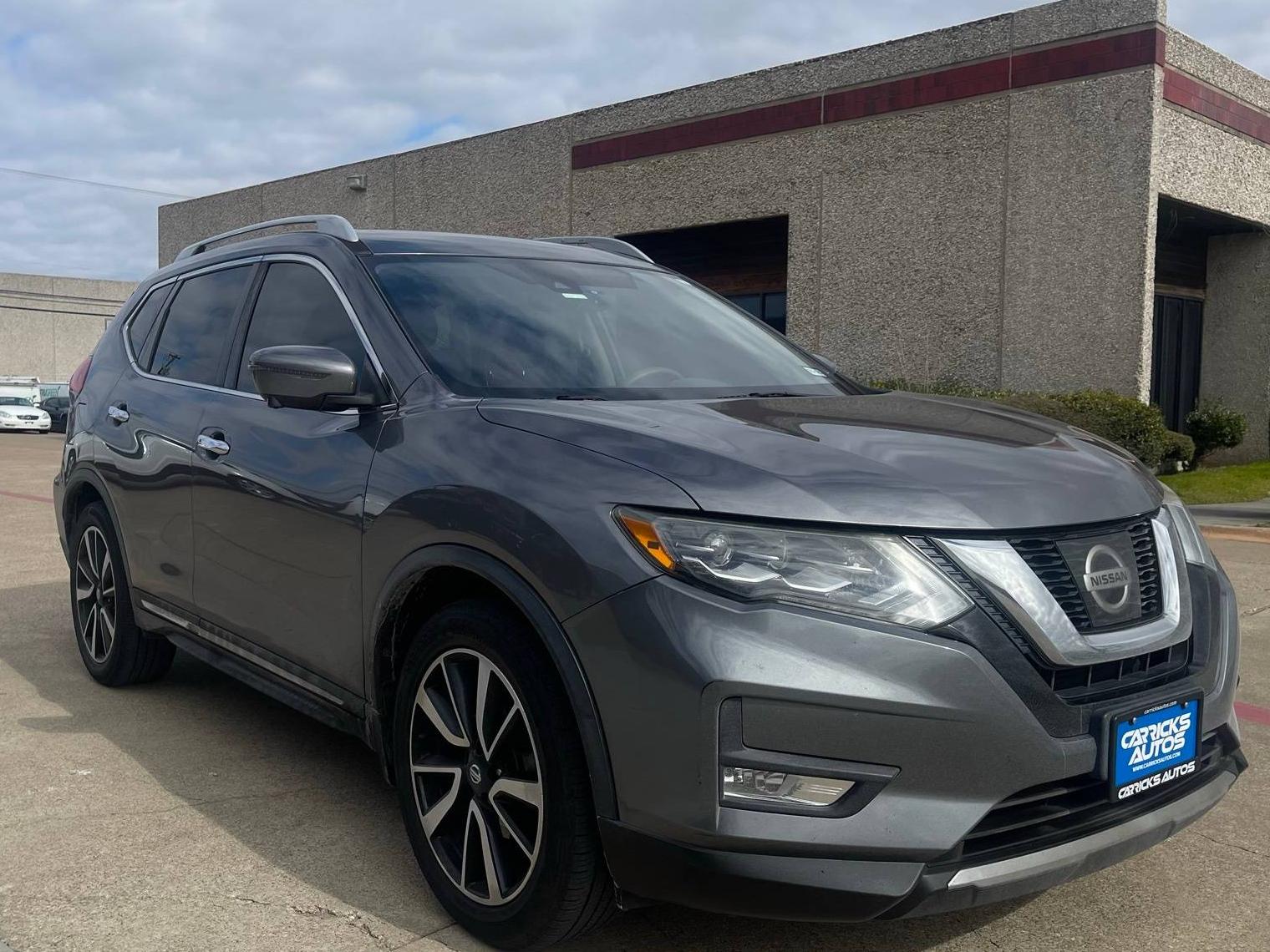 NISSAN ROGUE 2017 5N1AT2MT0HC826705 image