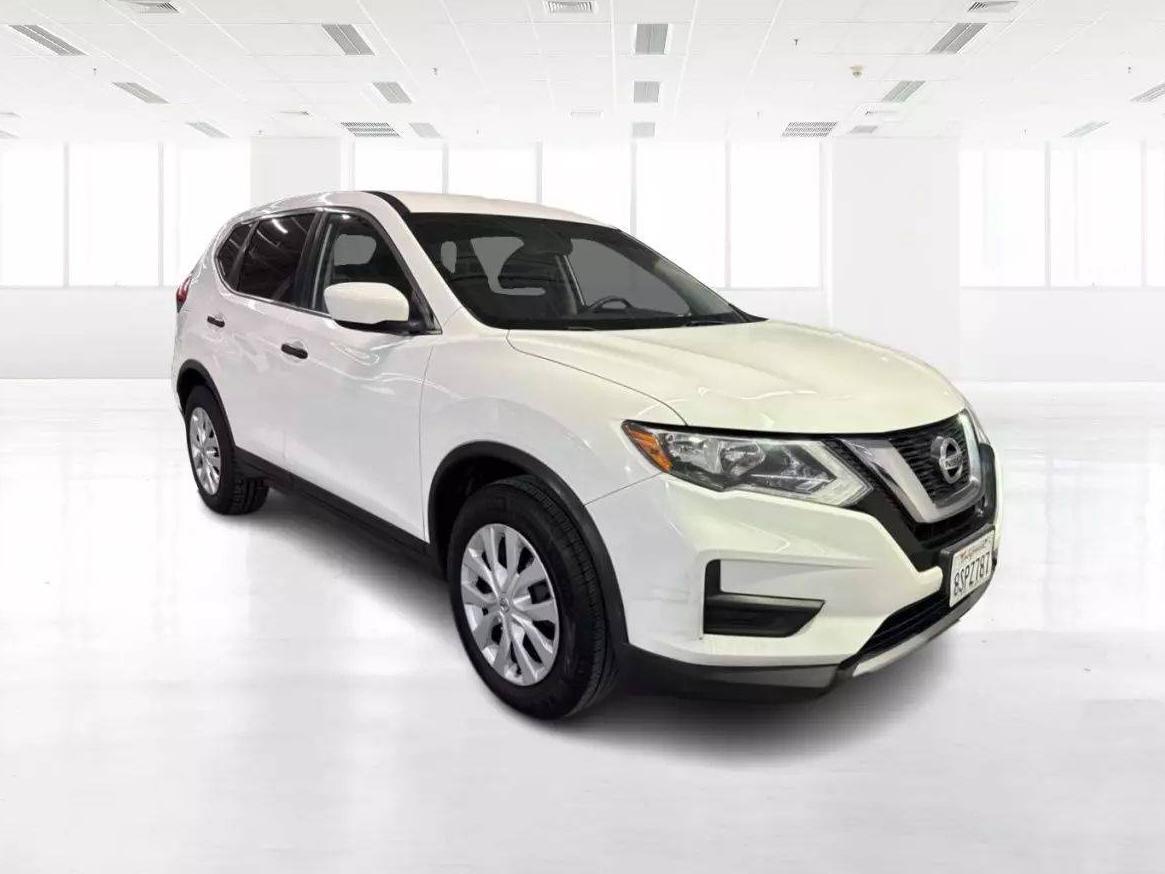 NISSAN ROGUE 2017 JN8AT2MT8HW133811 image