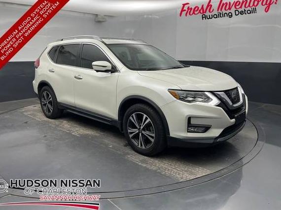 NISSAN ROGUE 2017 5N1AT2MTXHC760342 image