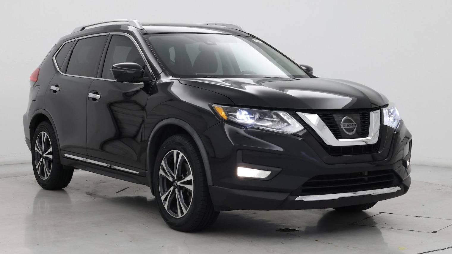 NISSAN ROGUE 2017 JN8AT2MT8HW403605 image