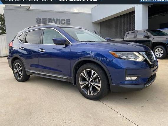 NISSAN ROGUE 2017 5N1AT2MT0HC838384 image