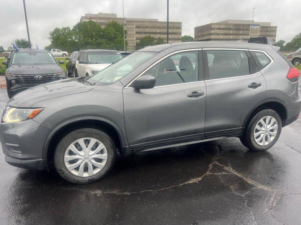 NISSAN ROGUE 2017 JN8AT2MV3HW259799 image