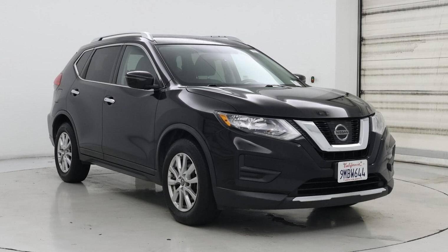 NISSAN ROGUE 2017 KNMAT2MTXHP588567 image