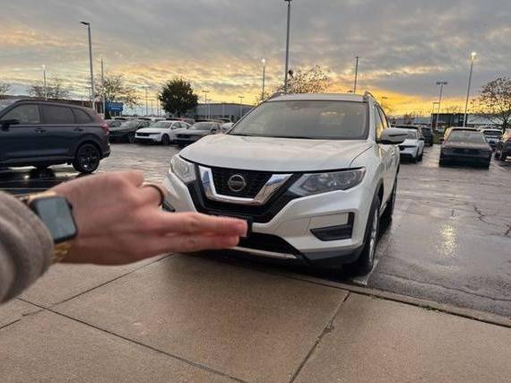NISSAN ROGUE 2020 5N1AT2MV6LC725002 image