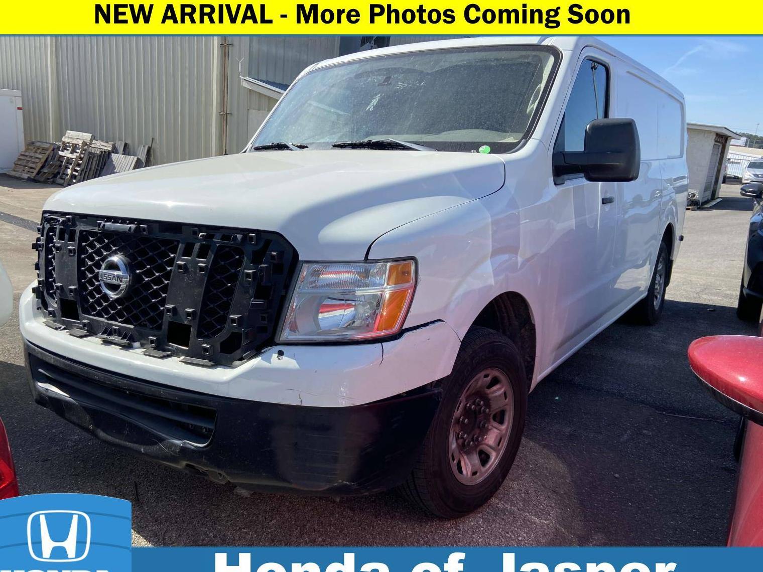 NISSAN NV 2018 1N6BF0KY9JN815177 image