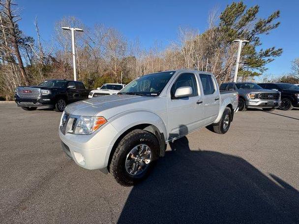 NISSAN FRONTIER 2019 1N6AD0EV2KN733425 image