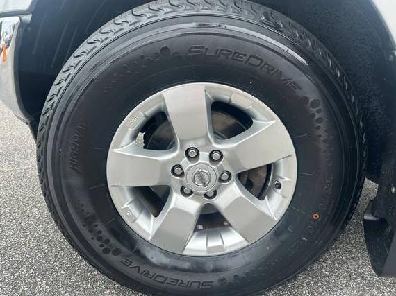 NISSAN FRONTIER 2011 1N6AD0EV1BC437954 image