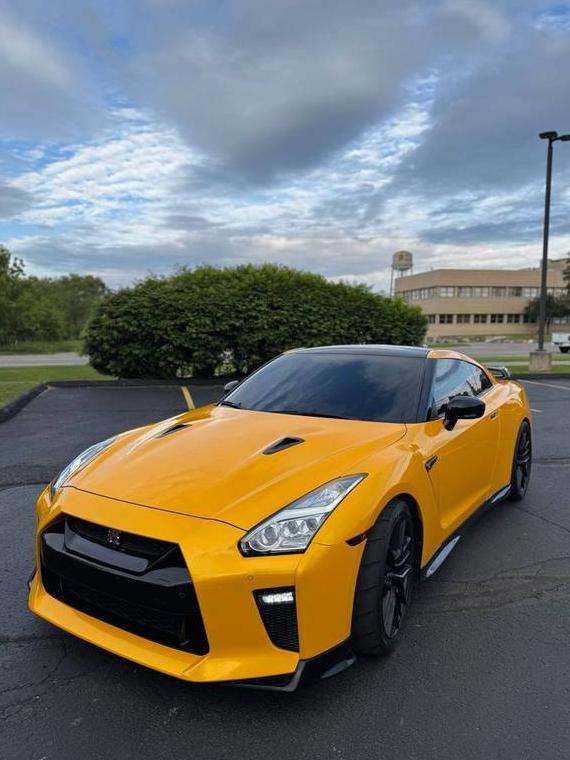 NISSAN GT-R 2017 JN1AR5EF2HM820785 image NISSAN GT-R 2017 JN1AR5EF2HM820785 image