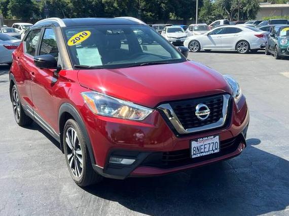 NISSAN KICKS 2019 3N1CP5CU5KL566863 image