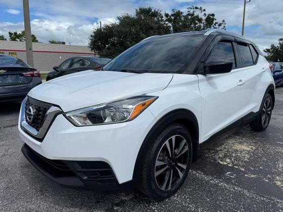 NISSAN KICKS 2019 3N1CP5CU6KL484219 image