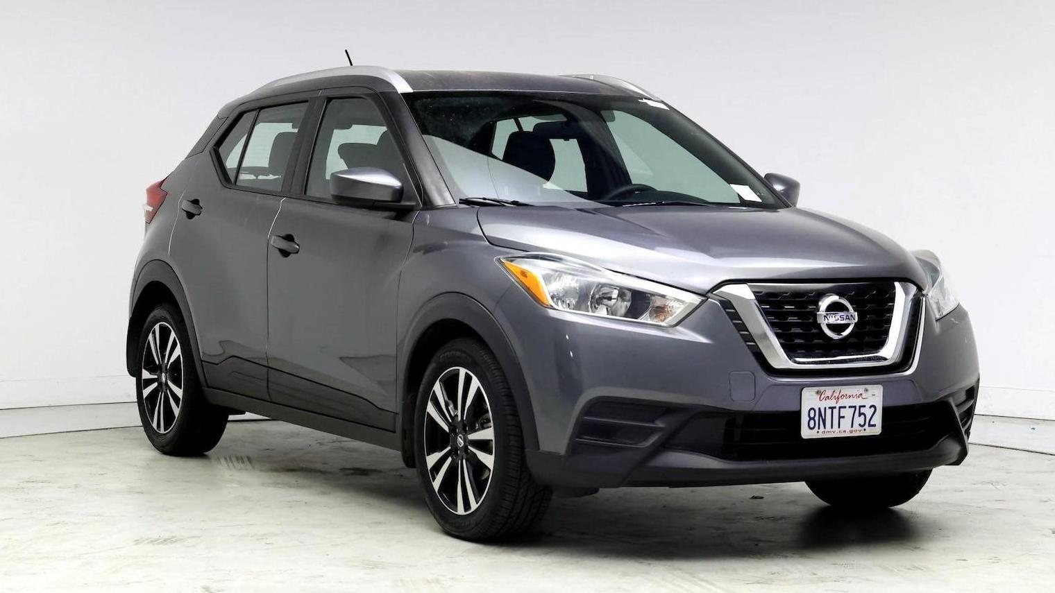 NISSAN KICKS 2019 3N1CP5CU1KL486721 image