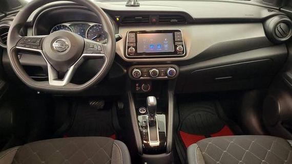NISSAN KICKS 2019 3N1CP5CU3KL555375 image