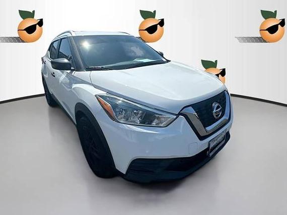 NISSAN KICKS 2019 3N1CP5CU2KL518690 image