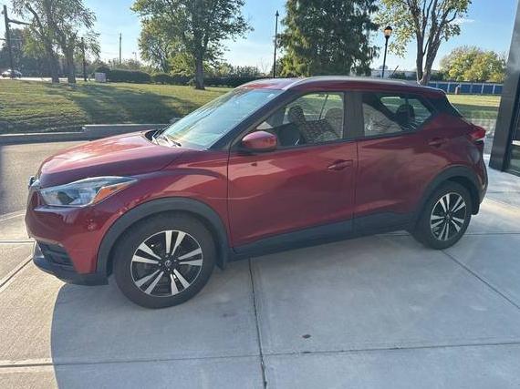 NISSAN KICKS 2018 3N1CP5CU6JL519839 image