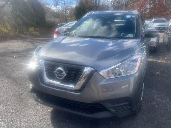 NISSAN KICKS 2018 3N1CP5CUXJL523229 image