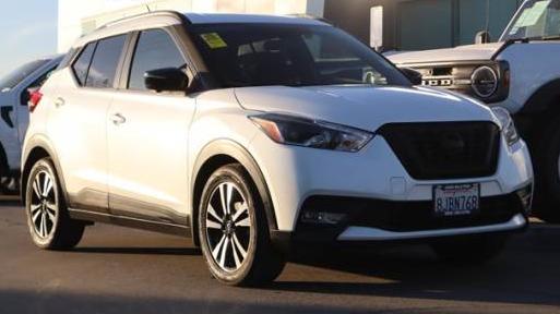 NISSAN KICKS 2018 3N1CP5CU8JL526033 image