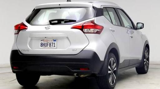 NISSAN KICKS 2018 3N1CP5CU8JL545830 image