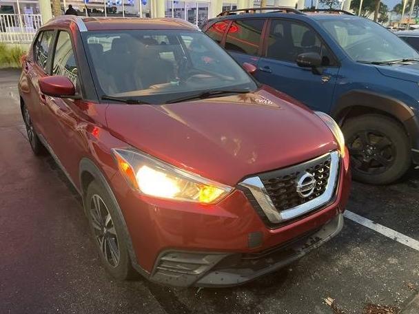 NISSAN KICKS 2018 3N1CP5CU0JL509663 image