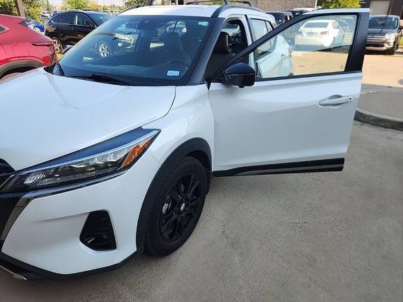 NISSAN KICKS 2021 3N1CP5DV8ML499573 image