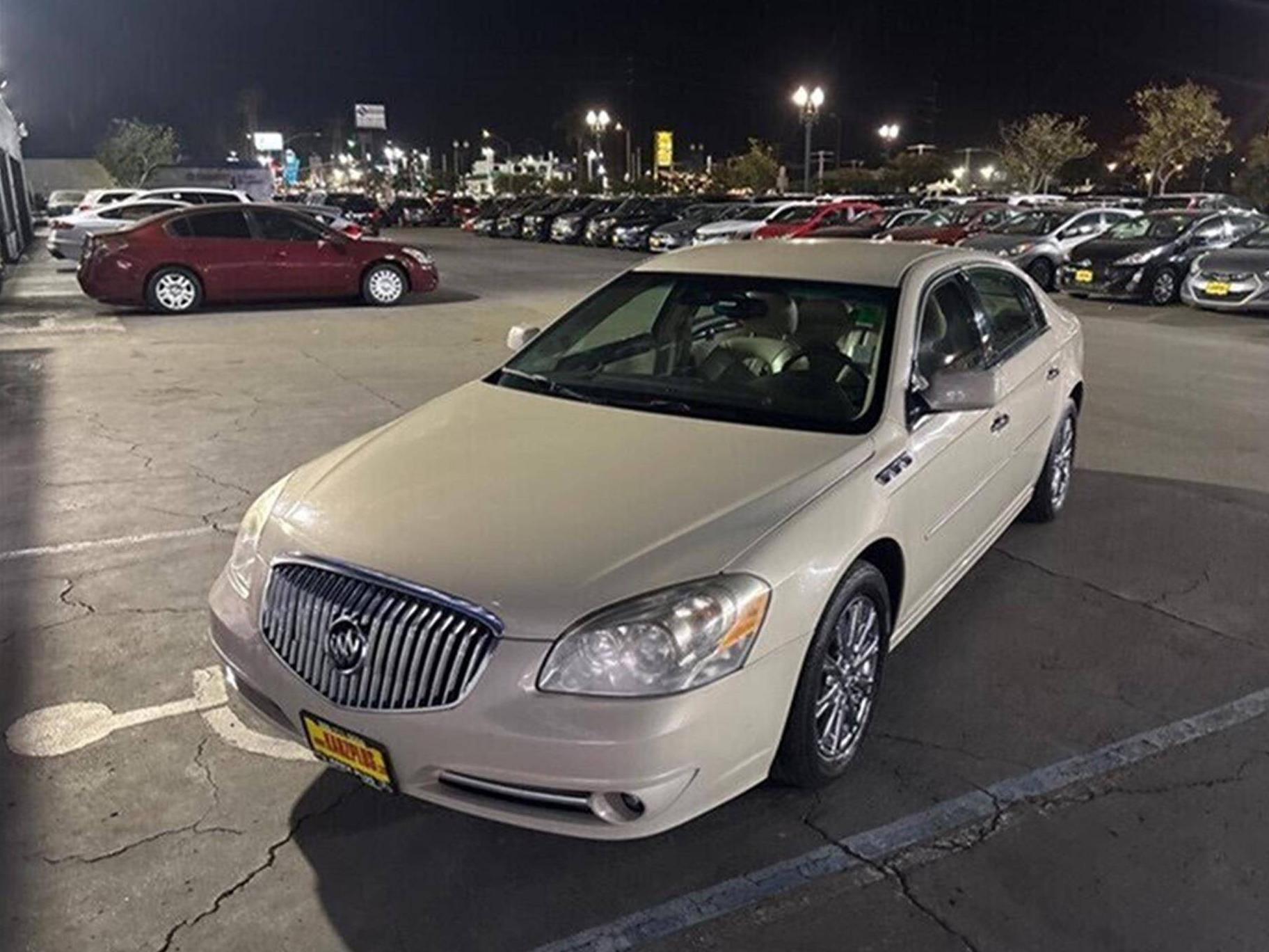 BUICK LUCERNE 2010 1G4HJ5EM0AU123523 image