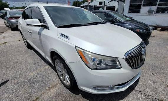 BUICK LACROSSE 2016 1G4GB5G38GF161253 image