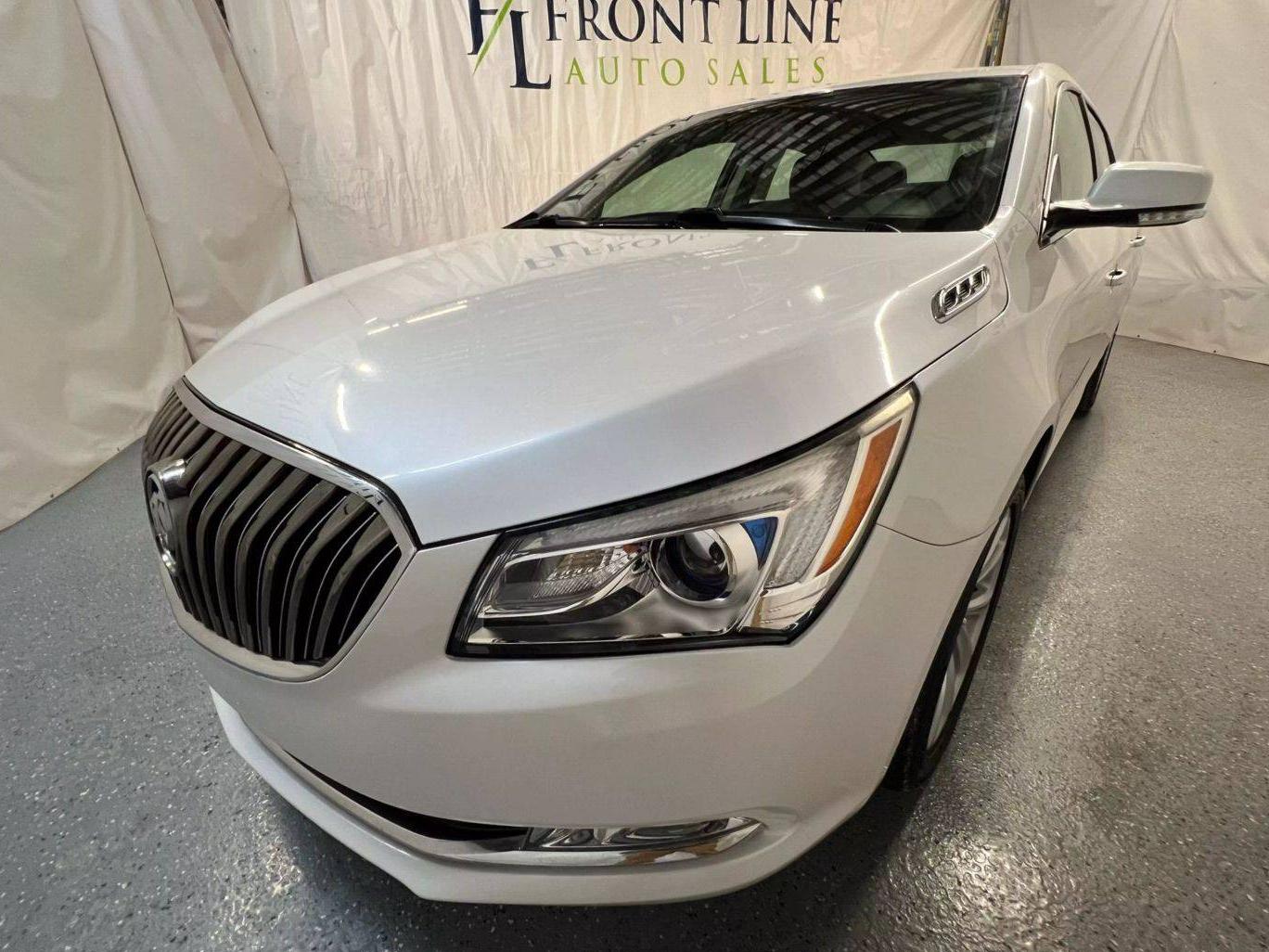 BUICK LACROSSE 2016 1G4GB5G37GF143231 image